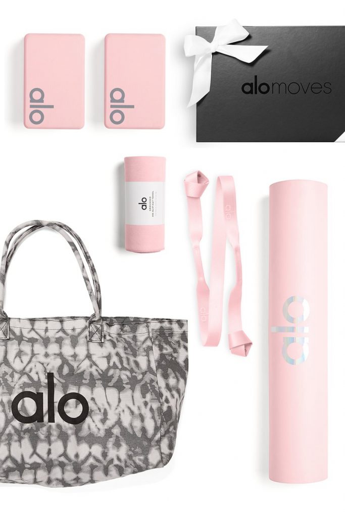 The Alo Set: The Ultimate Gift For A Yogi That Every Serious Yogi